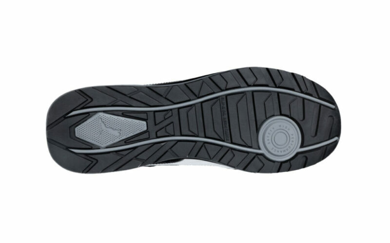 Puma AIRTWIST 644657 - Light Weight, Metal Free Safety Shoe / Jogger. Air Twist